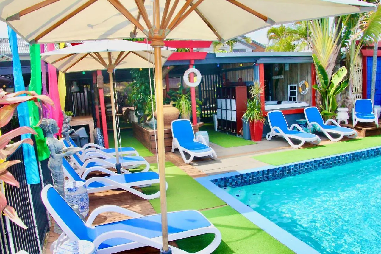 Hideaway Noosa Men Only Beach Resort Praia Peregian