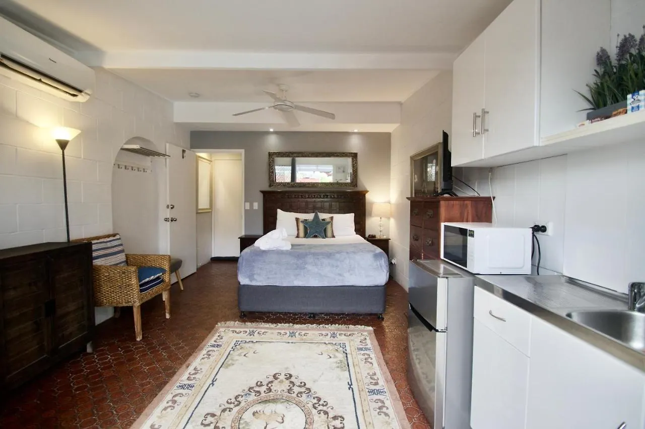 Hideaway Noosa Men Only Beach Resort Praia Peregian